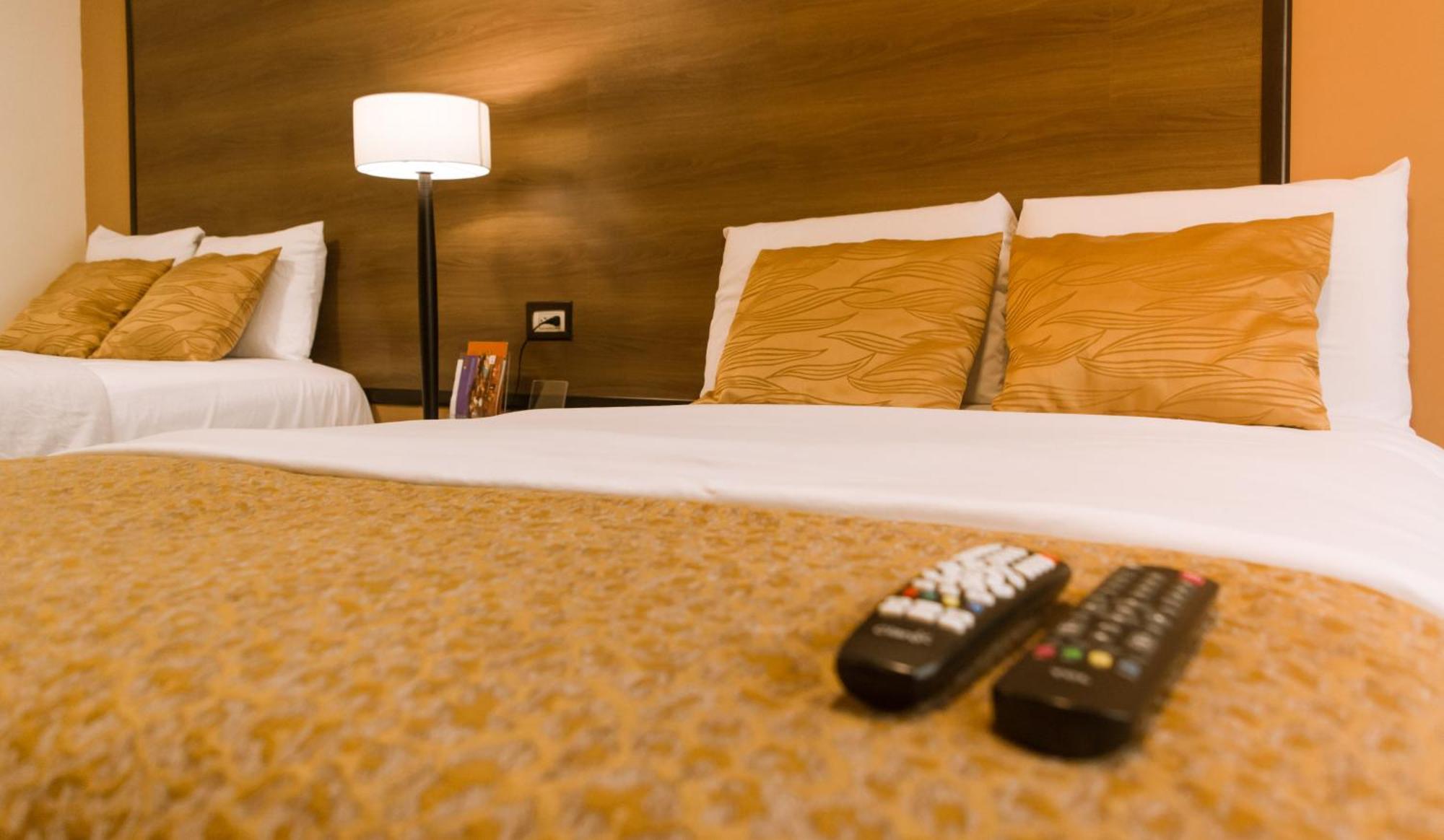 La Farola Hotel